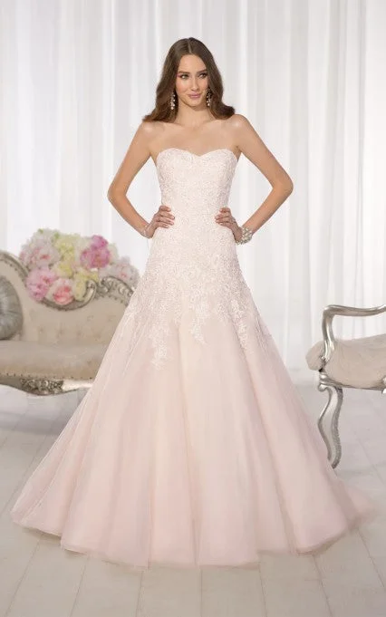 Essense of Australia Lace and organza gown